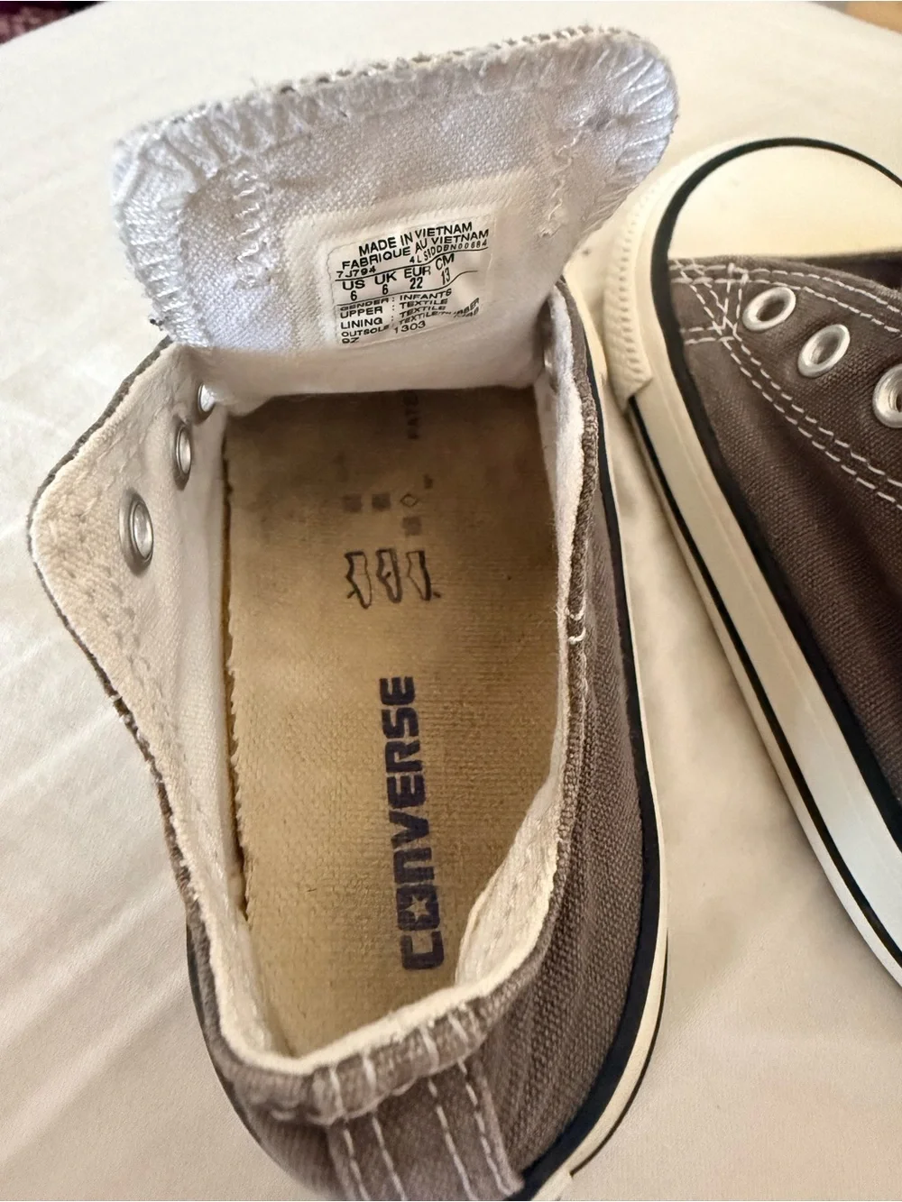 Gray baby low top converse